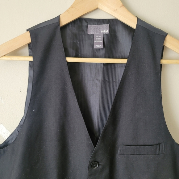 H&M Slim Fit Suit Vest Size 38 in Black - Picture 7 of 15